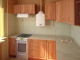 mažos virtuvės su dujiniu vandens šildytuvu interjeras