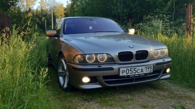 Daugelio Rusijos paauglių svajonė - "BMW E39. | Nuotrauka: drive2.ru.
