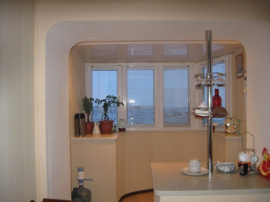 Balkonas kartu su virtuve - išplėsta erdvė