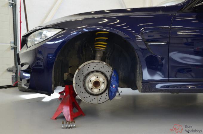 BMW grupė įrengiant savo automobilių stabdžių džiovinimo sistema. | Nuotrauka: a.d-cd.net. 