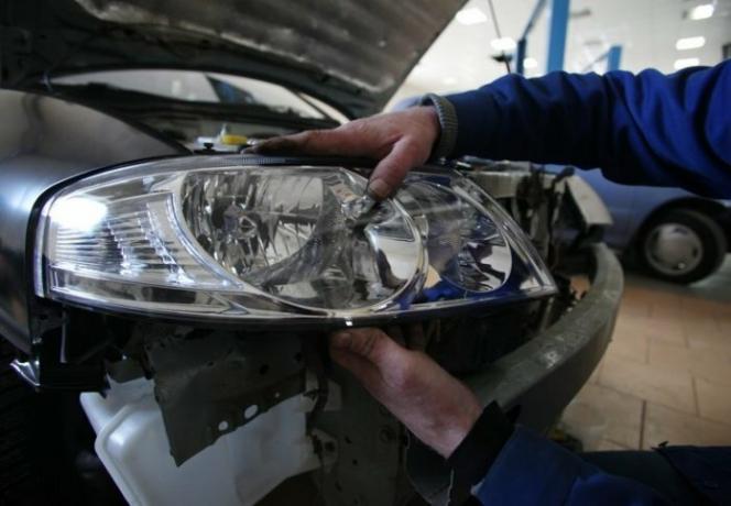 LED lempos automobilių žibintais, kodėl jie uždrausti