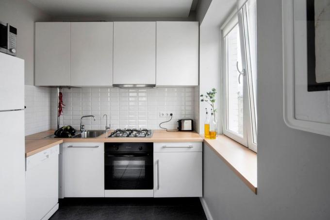 Kaip padaryti mažą virtuvę patogu: 10 dizaynhakov