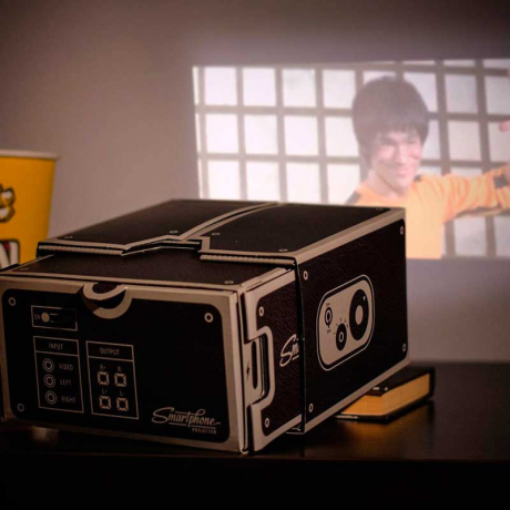 Projektorių smartphone projektoriai 2.0 leidžia jums patogiai žiūrėti filmus dideliame ekrane