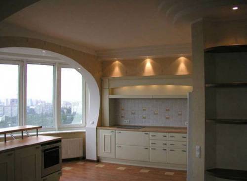 virtuvės dizainas 9 kv.m su balkonu