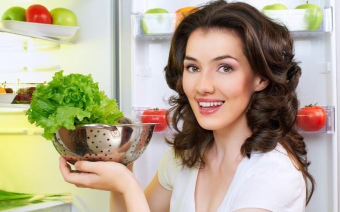 Kaip laikyti salotų lapus šaldytuve: rekomendacijos, patarimai ir receptai