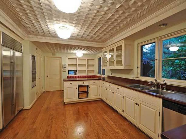 virtuvės lubų dizainas