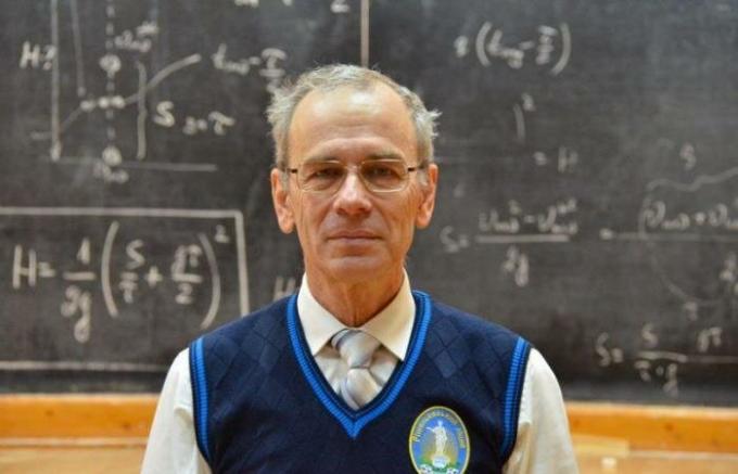 Paprastai fizikos Odesoje mokytojas įdėti savo pamokas prie tinklo ir jau gavo 8.000.000 nuomonę