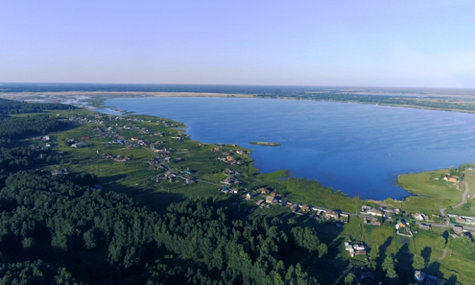 Businessman planai statyti poilsiavietėje ir atlikti reguliarius žvejybos varžybos (Sultanovas, Čeliabinskas regionas).