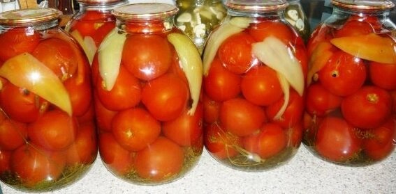 Skanus receptas marinuoti pomidorų žiemą