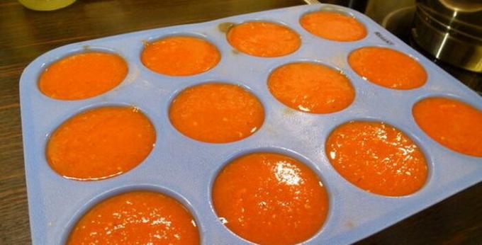 Užšaldymo pomidorų pasta silikono forma.
