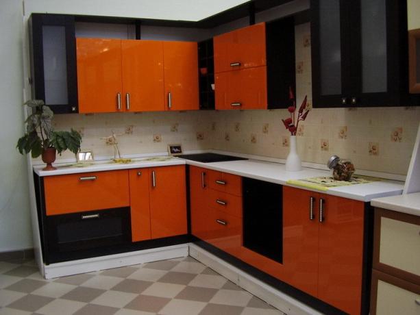 Juodos ir oranžinės spalvos virtuvė (53 nuotraukos), „pasidaryk pats“ dizainas: instrukcijos, nuotraukų ir vaizdo įrašų pamokos, kaina