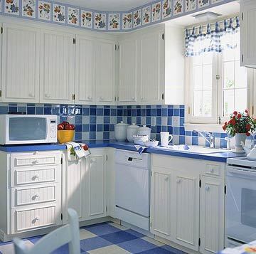Elegantiškas mažos virtuvės dekoras
