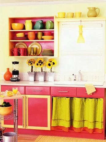 Virtuvė, žaidžianti ryškiomis spalvomis - nuostabu!