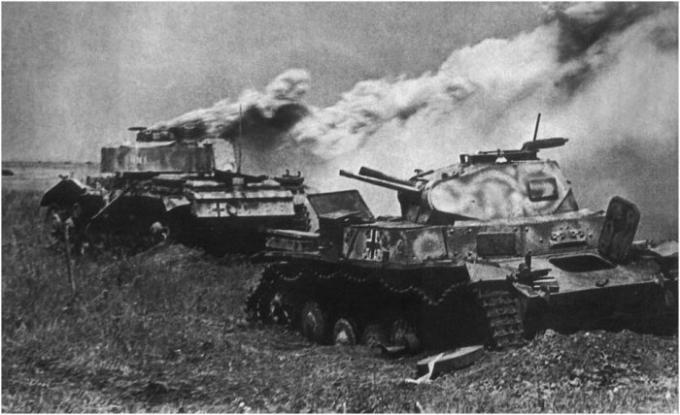 Jau pirmasis mūšis parodė, kad Vokietijos tankai nėra taip patikima. | Nuotrauka: yandex.ua. 